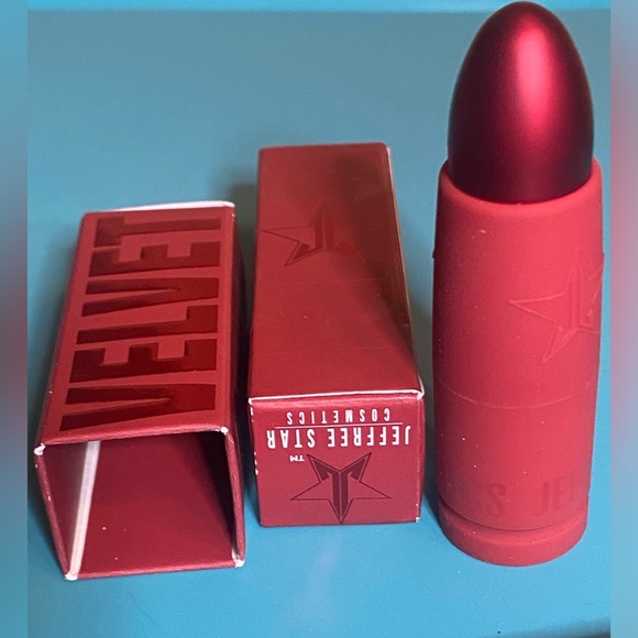Jeffree Star Velvet Trap matte lipstick - Picture 5 of 8